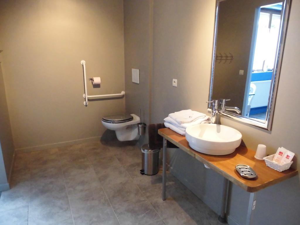 La Demeure Avesnoise Bed & Breakfast Wignehies Room photo