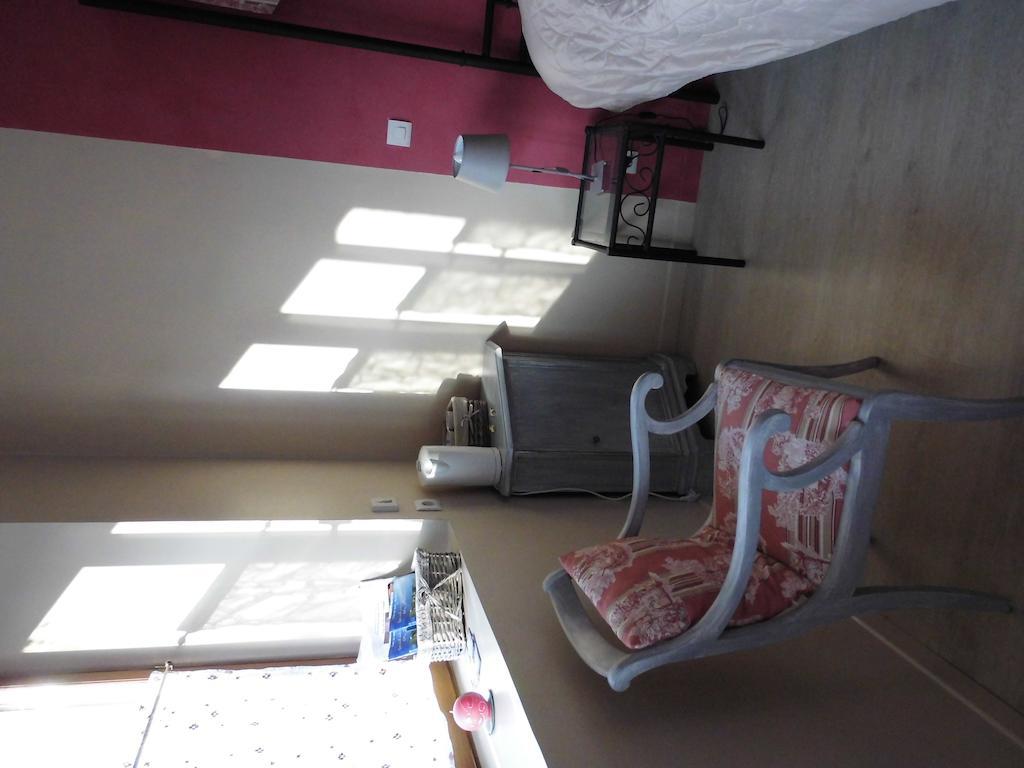 La Demeure Avesnoise Bed & Breakfast Wignehies Room photo