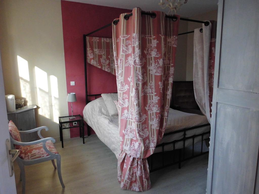 La Demeure Avesnoise Bed & Breakfast Wignehies Room photo